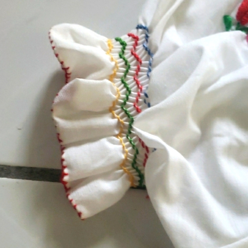 Vintage like new handmade original hungarian embroidered peasant blouse - Picture 6 of 13